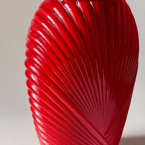 Vintage Anchor Hocking Red Glass Vase Art Deco Ribbed Draped Pleated 12.5” Tall - Picture 6 of 13